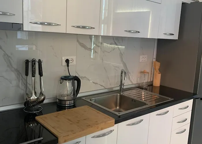 Vila Leon Private